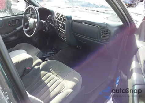 2002 Chevrolet S-10 Ls из США, поврежденный, VIN 1GCCS195828103733